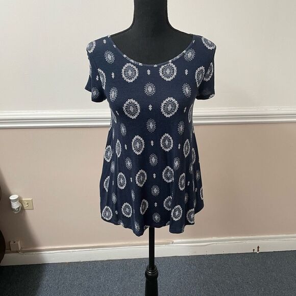 Lightly used cross back blouse - Picture 1 of 3